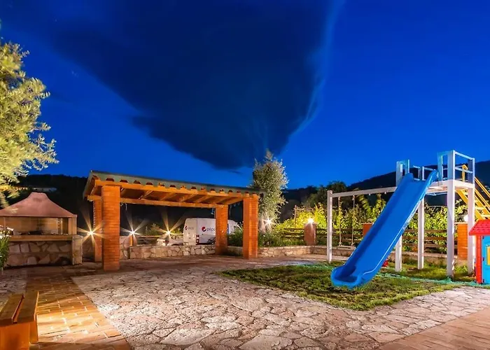 Luxury 2 - Goro W Pool, Parking And Apartment Himare