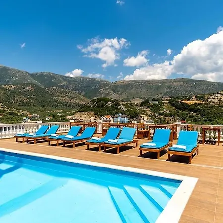 Luxury 2 - Goro W Pool, Parking And Apartment