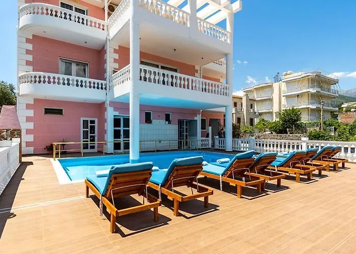 Luxury 2 - Goro W Pool, Parking And Appartamento *