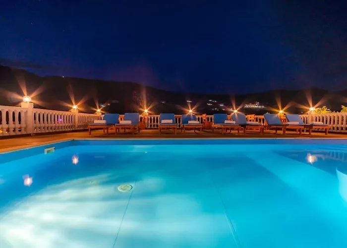 Luxury 2 - Goro W Pool, Parking And Appartamento